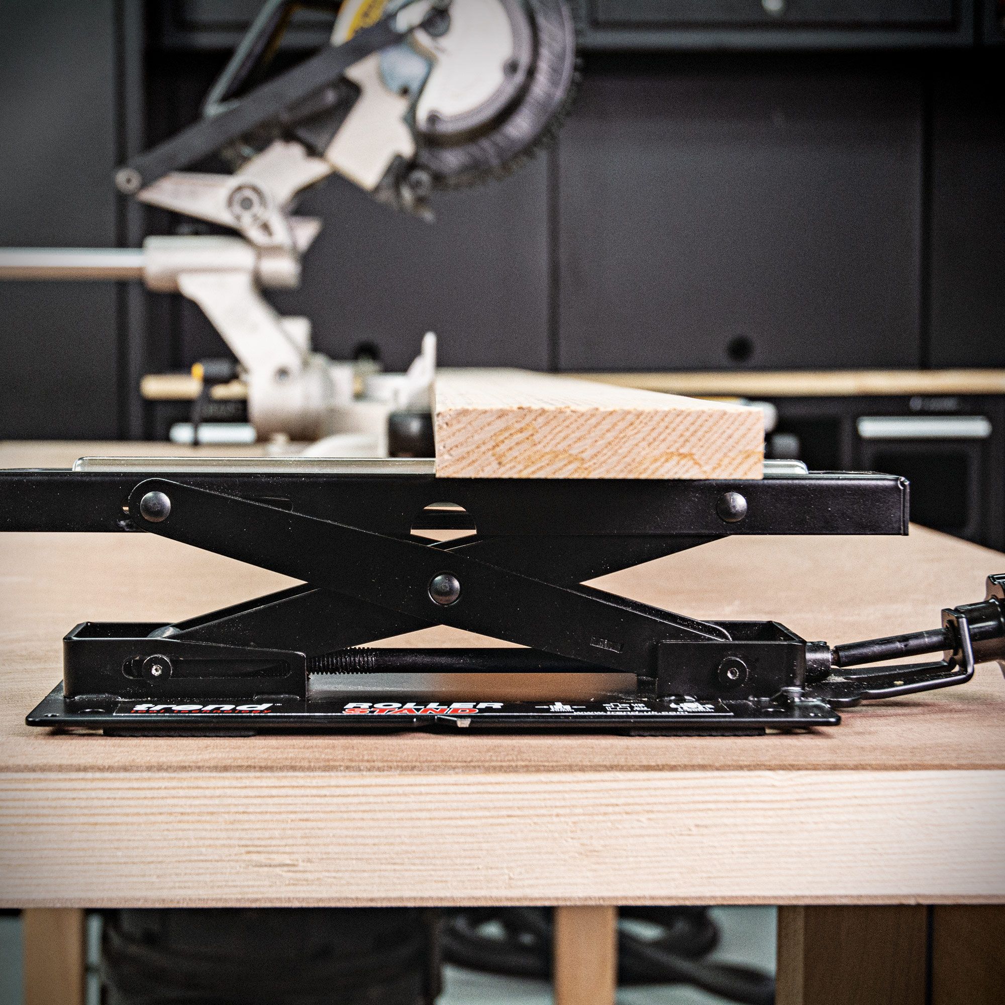 Adjustable rolling sale table saw stand