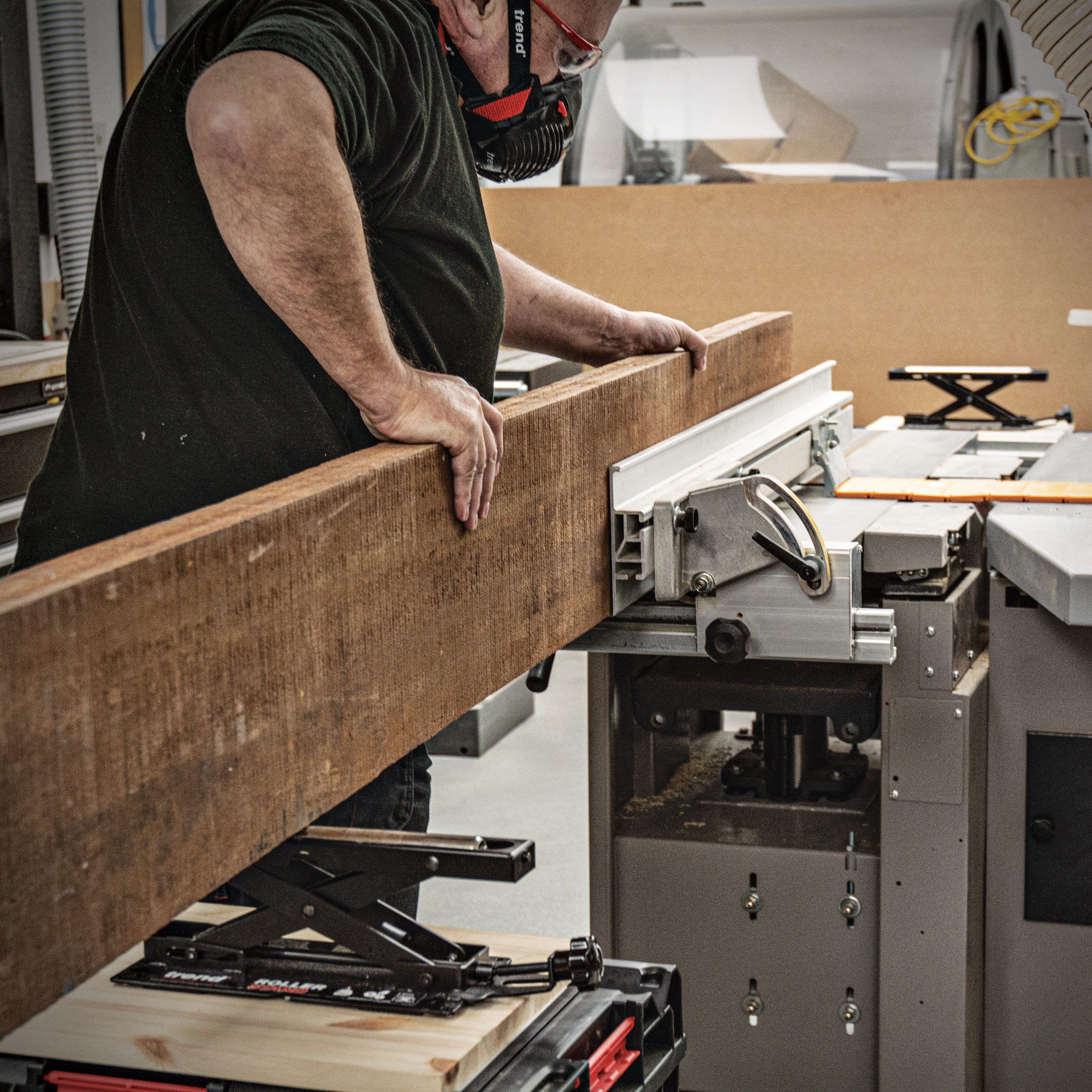 Table saw shop roller stand