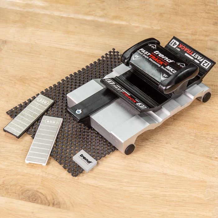 Trend sharpening outlet
